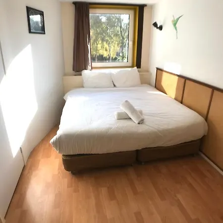 Vondelpark Apartment